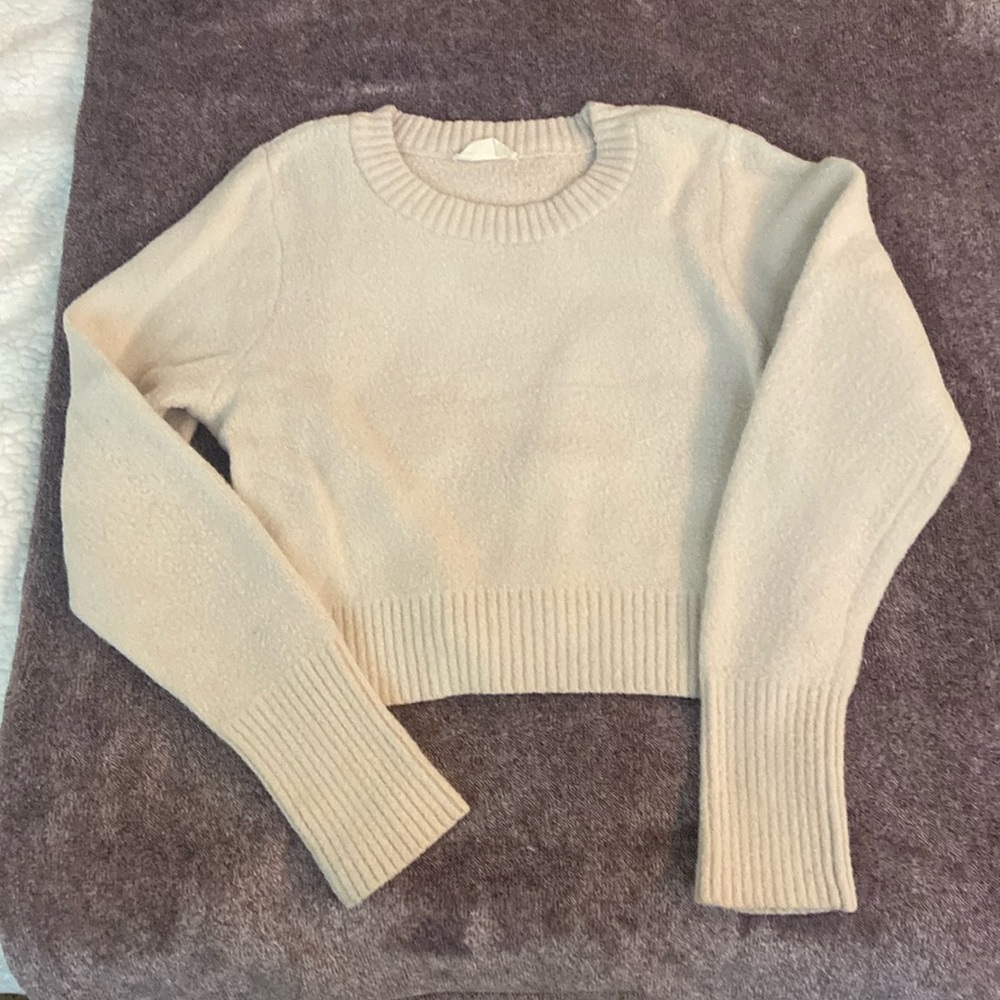 Altar’d State Cropped Fleece Sweater- Crème